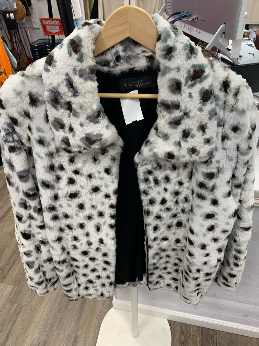 Faux Fur Leopard-Print Teddy Jacket in White - Picture 1 of 8